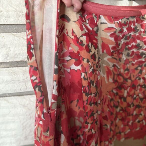 NIC+ZOE Pink/ Red Floral A-Line Skirt Silky Blend  Zip Closure Size 12 - Picture 7 of 7